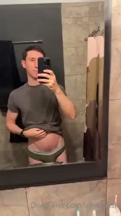 This boy i ve been flirting with keeps sending me vids of him 