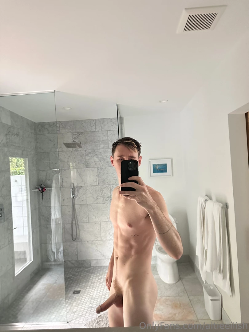 Sadly most of my out door palm springs pics get flagged here so this 