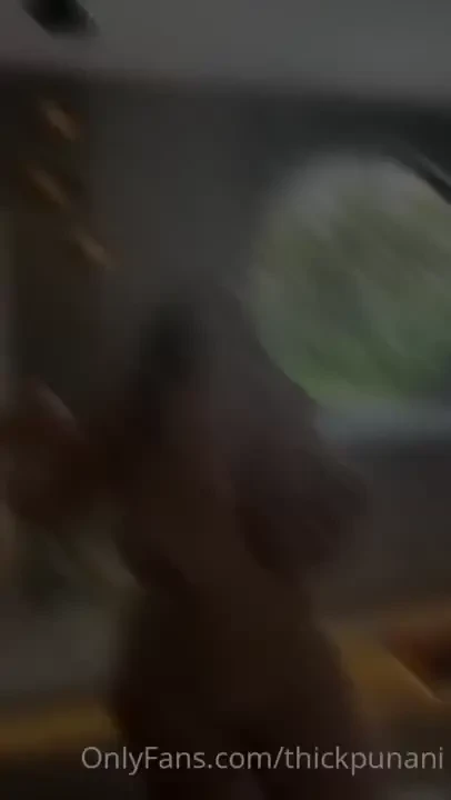 Hey babe unlock your dms to watch me shower uncensored 