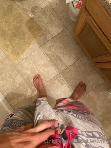 Tip 10 and i ll take off my pants for ya