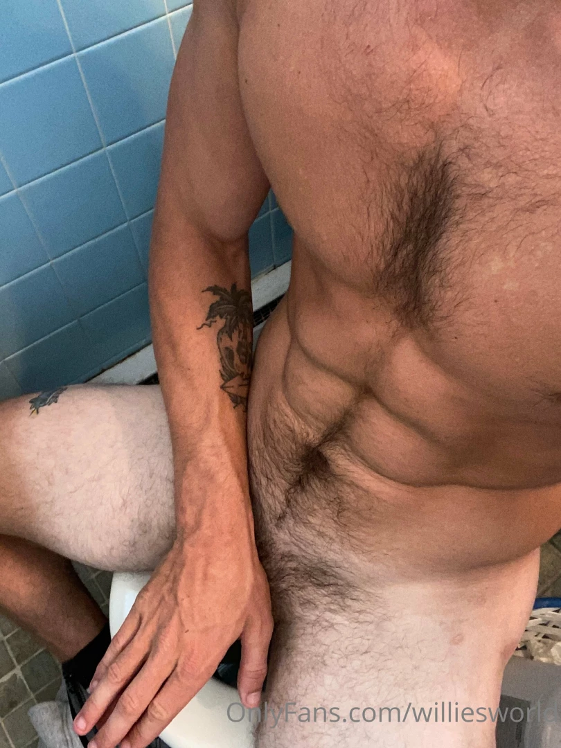 Unlock too watch me play with my lubed up cock 