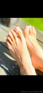 My sunny feeties part 2