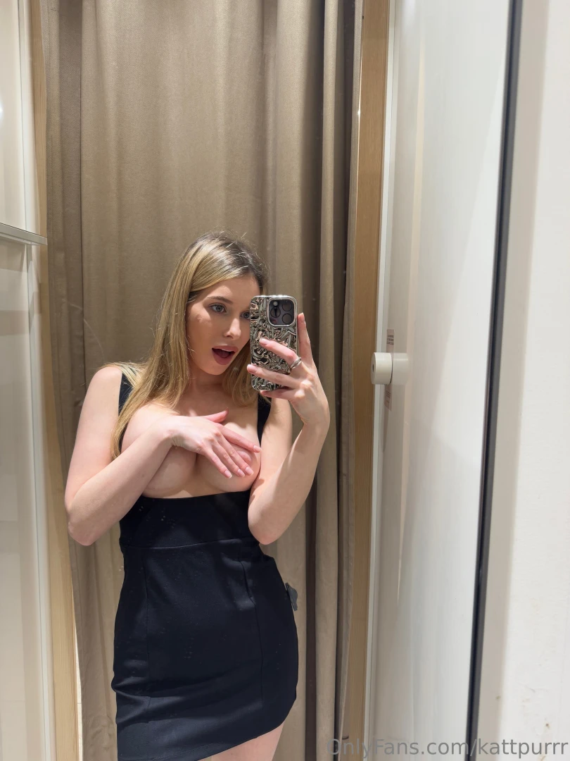 Hope nobody won t come in 