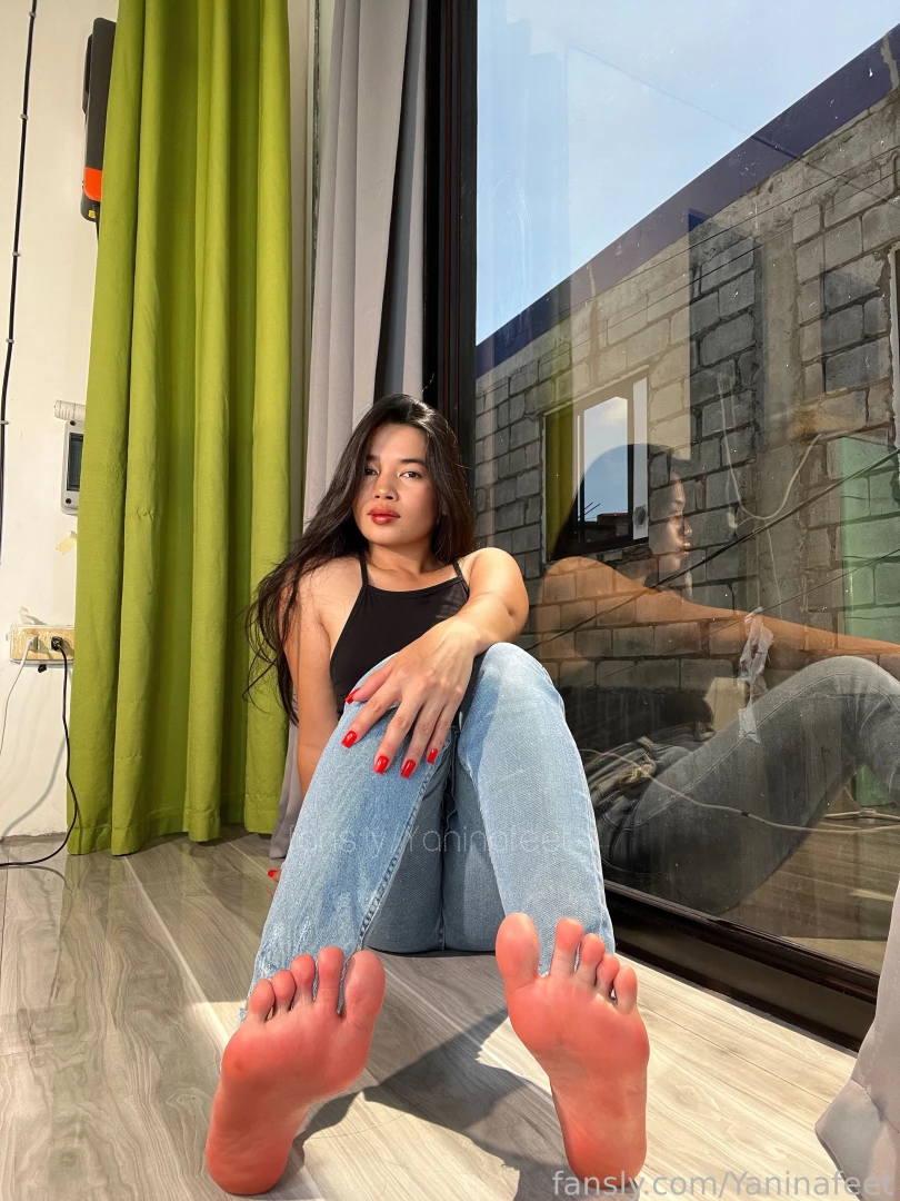 Fyp foryoupage footfetish feetfetish feet foot legs closeup pedicures part 29 