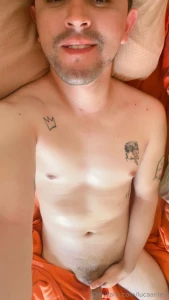 Que rico dormir desnudo part 2