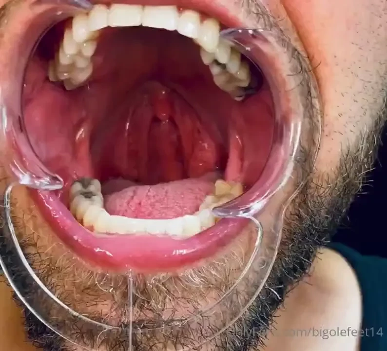 Sneak peak to full tongue video available via ppv below enjoy 