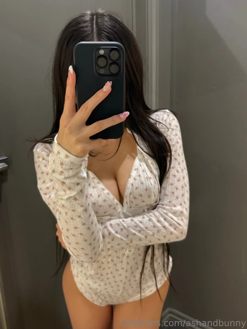 Average white cock whore in public belladesu part 1 