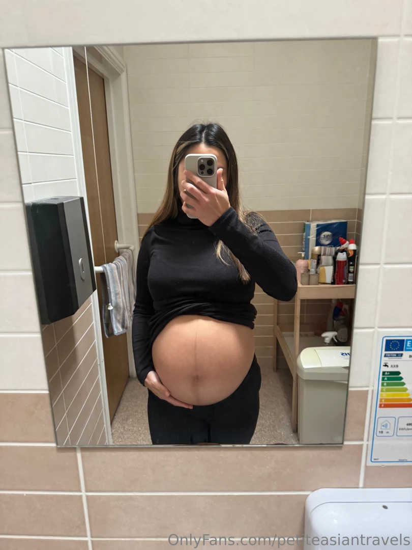 Keep swiping not many days left in work before maternity leave part 2 