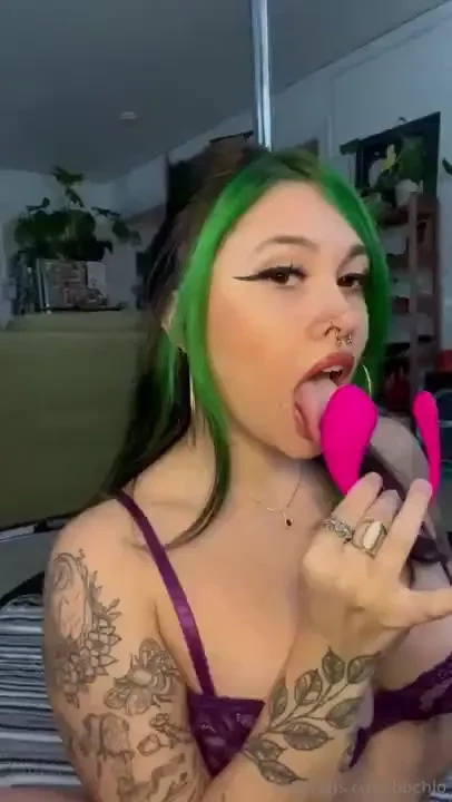 Don t forget i have a lovense that means you can download the lovense 