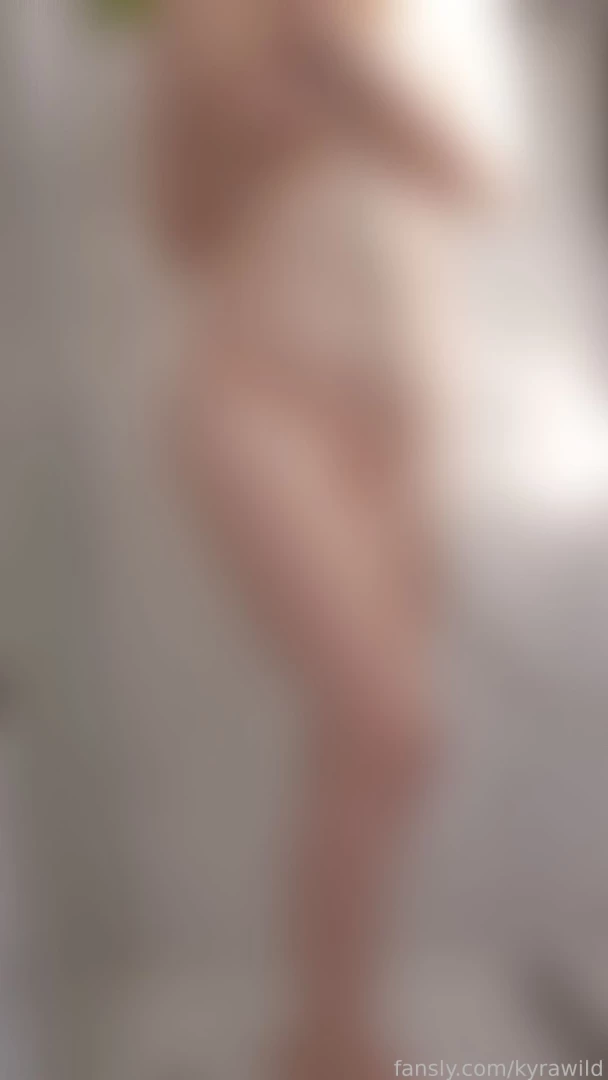 My first fully nude post omg i am super nervous as im typing this but 