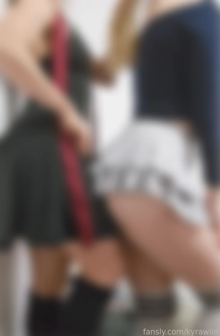 I ll leave here a few pics as a warm up with the georgeus shyglenna 