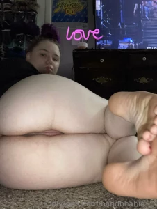 Pretty pussy and pretty feet part 3