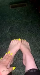 Feet fetish s