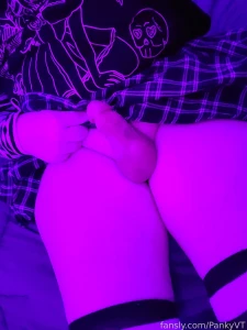 Hey gooners i got a new lighting setup for my pictures that ll make part 5