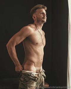 Slc_stud is a natural gifted exhibitionist and i m here for it