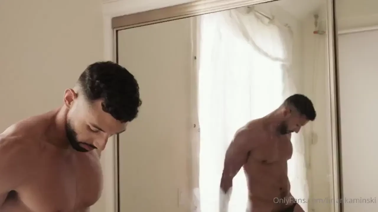 Romeoantonio showing it off in la post 3 of 3 