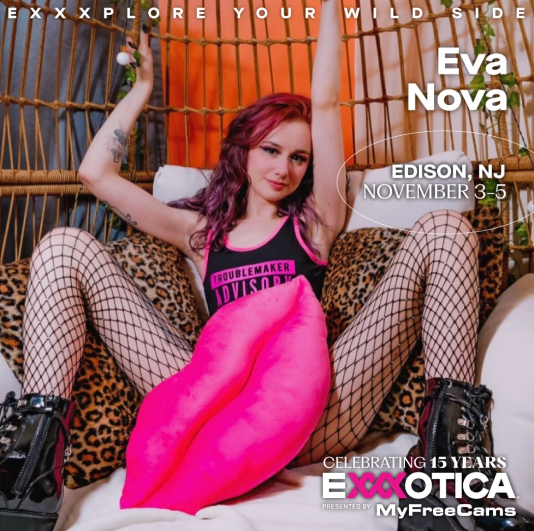 Exxxotica tonight come say hi 
