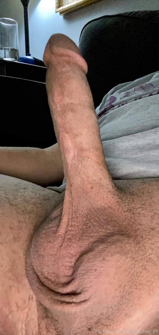 Got a little hard looking at my friends dick pics 