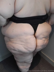 Fattest cellulite booty part 1