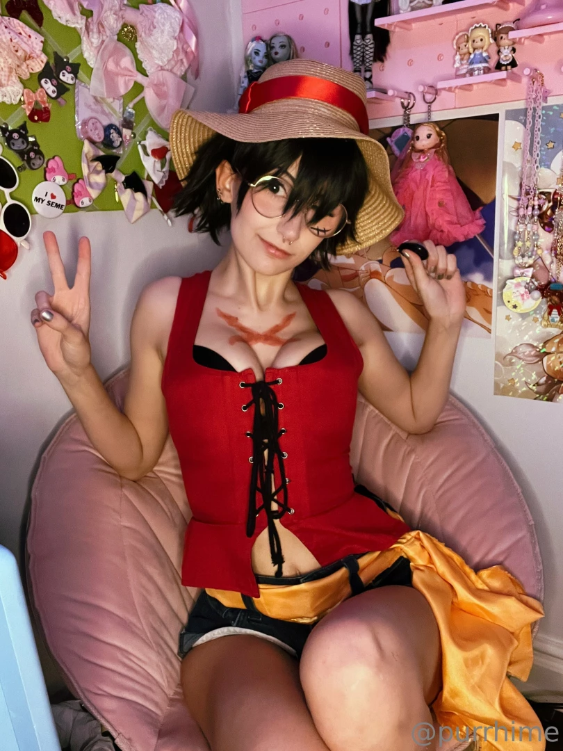 Hi friends i just got back from seeing one piece red dressed luffy 