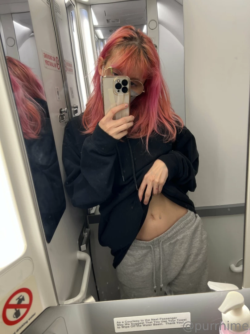 Cheap mile high club photos in your inbox rn buying helps me travel to 