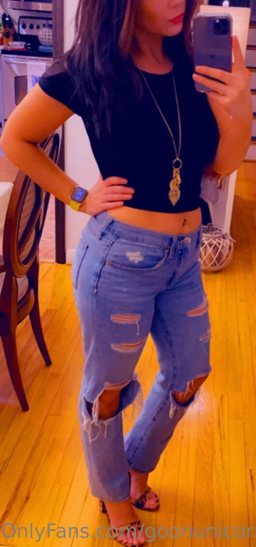 Sometimes even fully clothed i feel fucking sexy 