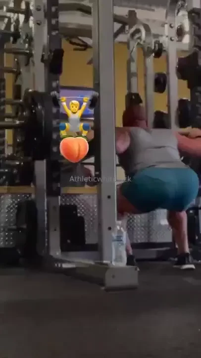 Love doing squats 275x10 building and maintaining my booty so my jock 