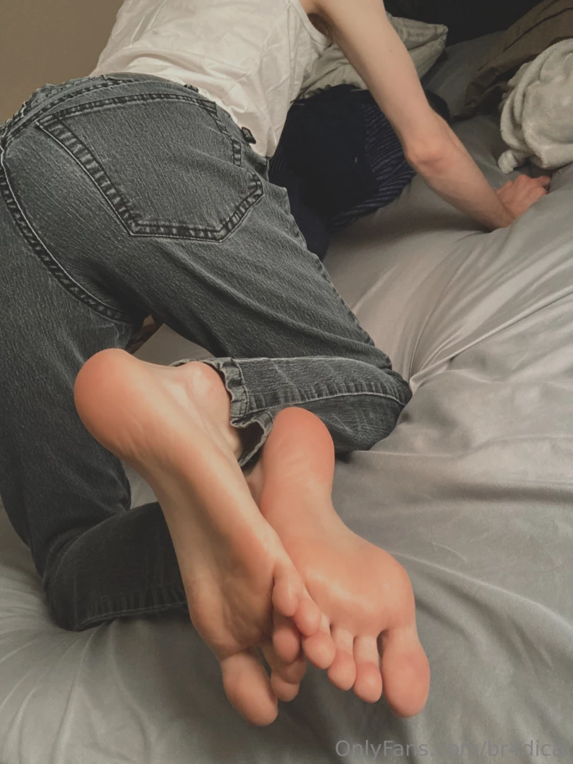 How many feet pics can one boy take in an afternoon part 15 
