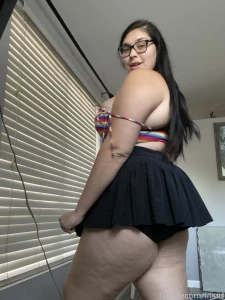 I can t decide whether i m hungry or horny