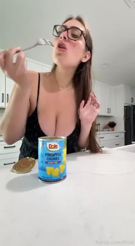 Eating pineapple again ifykyk pregnant lactation milf mommy 