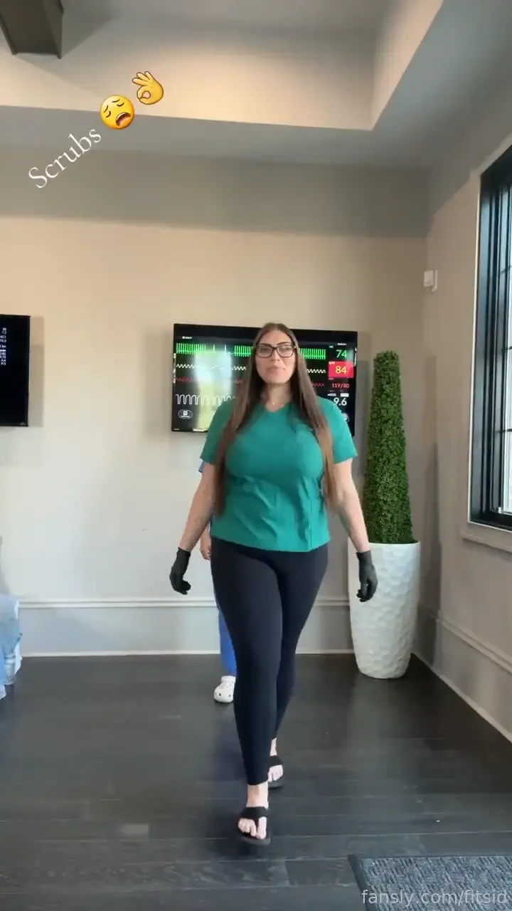 We re pretty girls milfdrop preggocravings mommycontent preggogoddess 