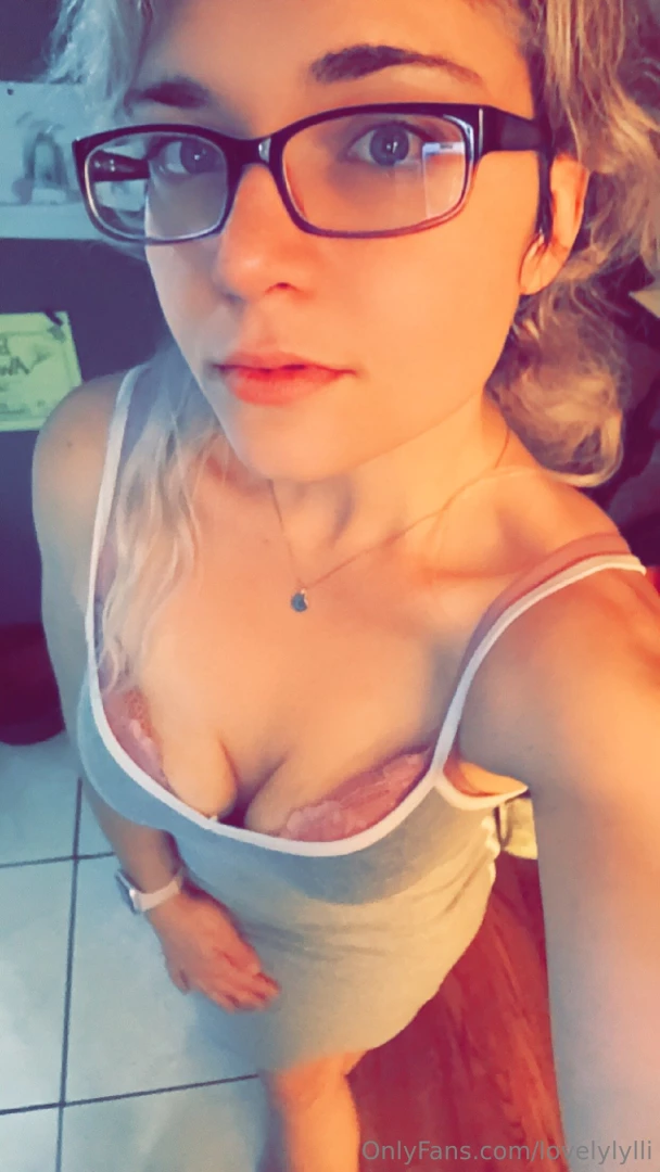 Some adorbs selfies in my dress from today before i change into pjs 