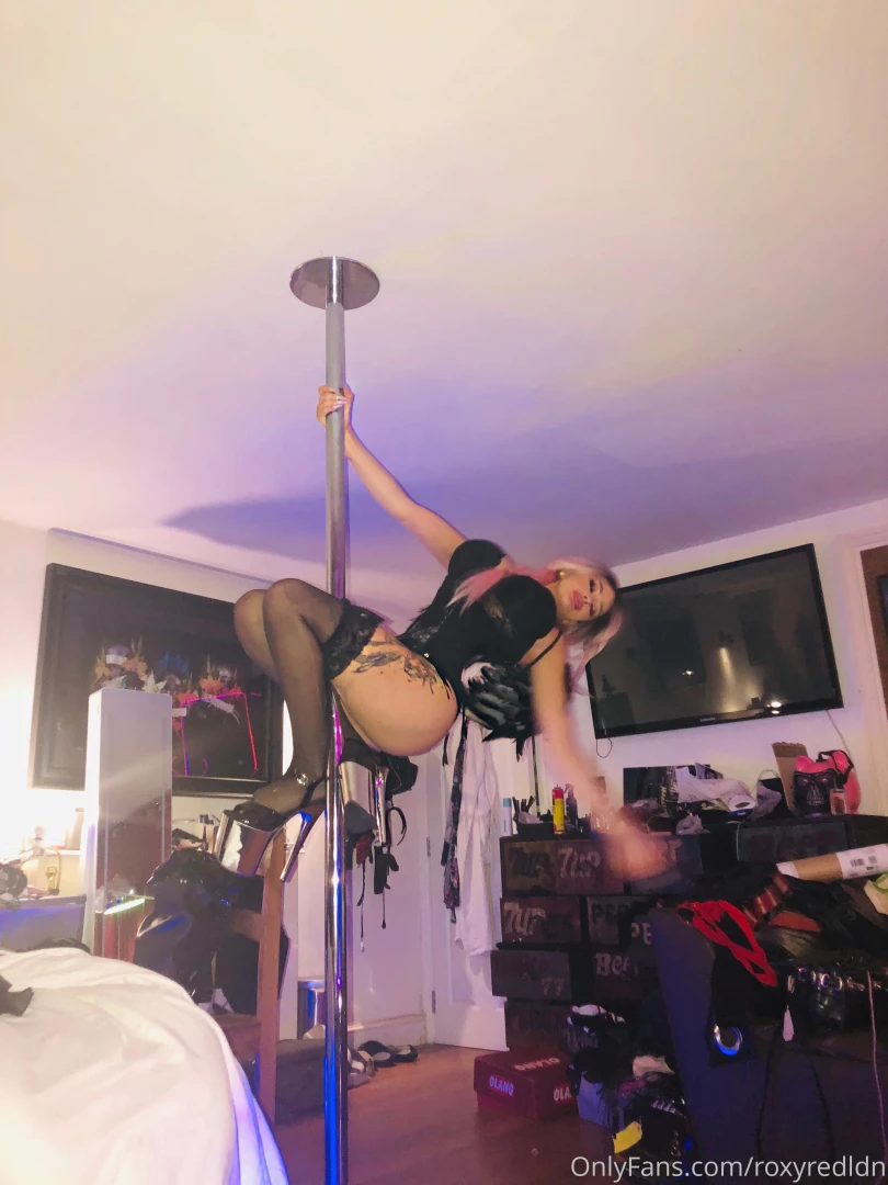 Pole play who wants me playing on their pole 