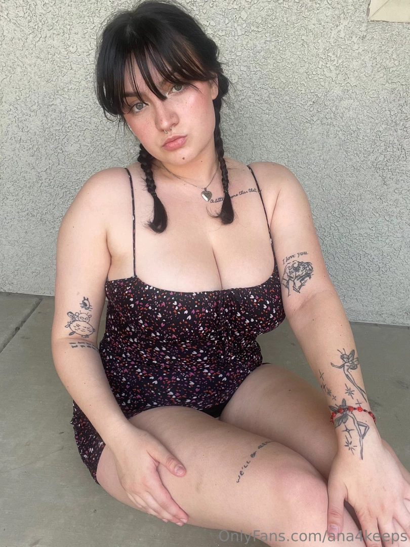 Naughty ass amp pussy bundle craving a close-up of this juicy ass and 