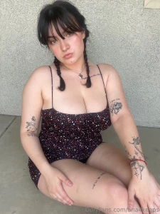 Naughty ass amp pussy bundle craving a close-up of this juicy ass and