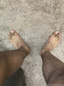 Someone said i have pretty feet what y all think