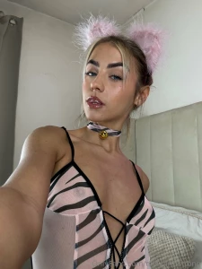 Come and chat to me i m active all day sneak peak of my halloween