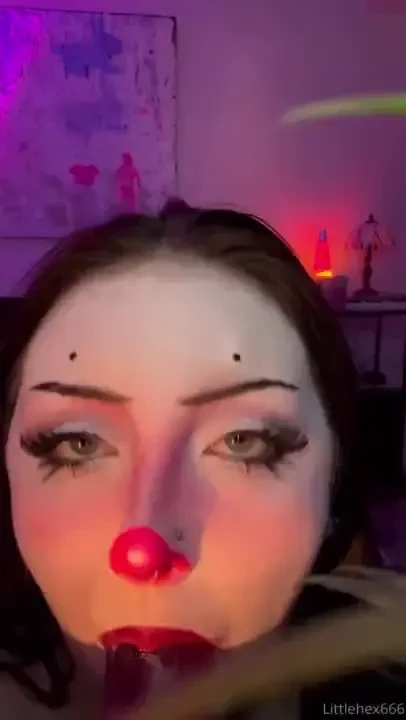 You want a clown girl to suck your cock 