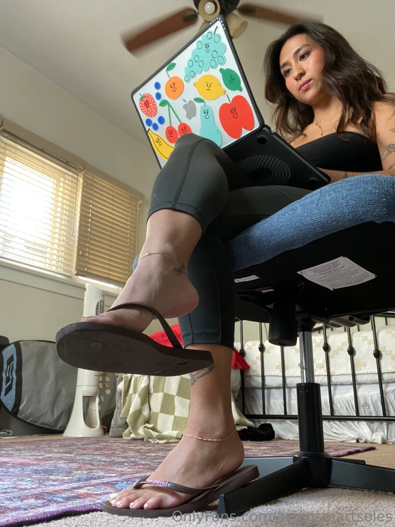 Mind wandering fingers scrolling guess what i m searching for 