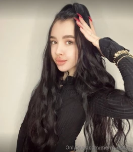 Annediva her annediva mouth and pussy is soaking wet and hot for your part 6