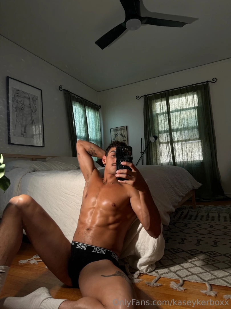 Spending most of my day on kaseykerbox 