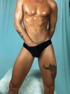 Random sexy pics daddy