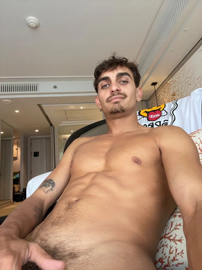 I just wanna watch you cum to this part 1 