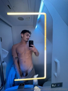 Pulled it out on the plane for you daddy what you gone do
