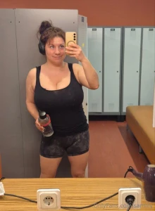 Working out with curves like mine let s just say it turns heads and i part 1