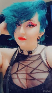 Happy yule please enjoy my totally christmas outfit part 1