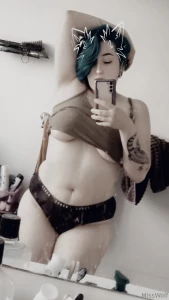 Quick pic before i get ready for workk yayy
