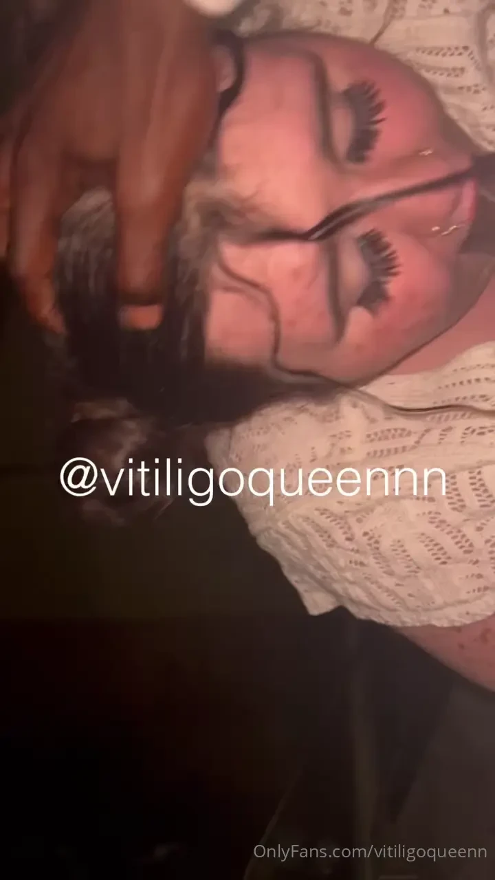 I love looking pretty w bbc in my throat 