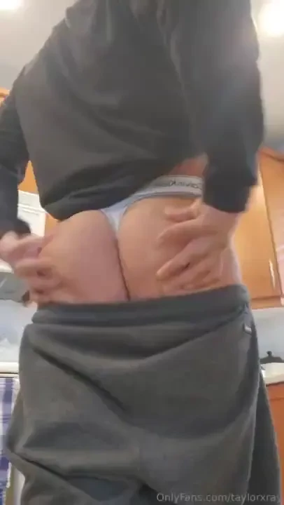 Here s some videos of me practicing shaking my ass in real time and part 1 