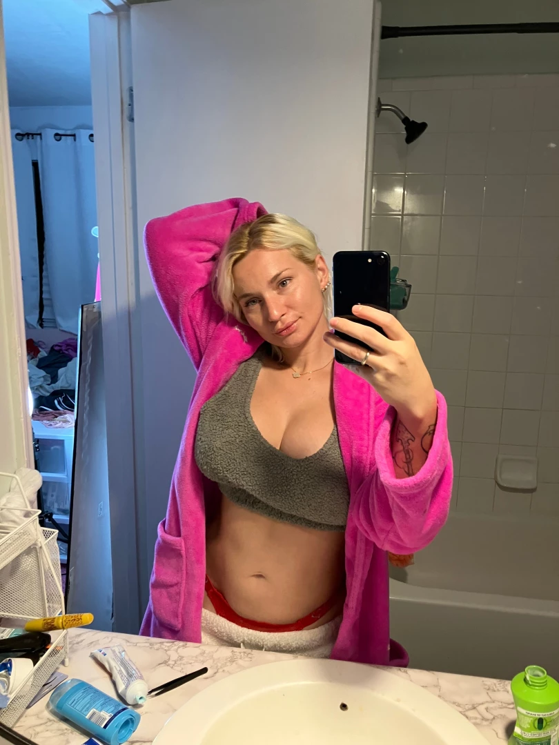 11 pic dump like if you swiped all the way to the end 